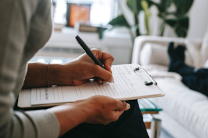 Planning, Designing And Implementing High-quality (Level 4) Post-market Clinical Follow-up Surveys